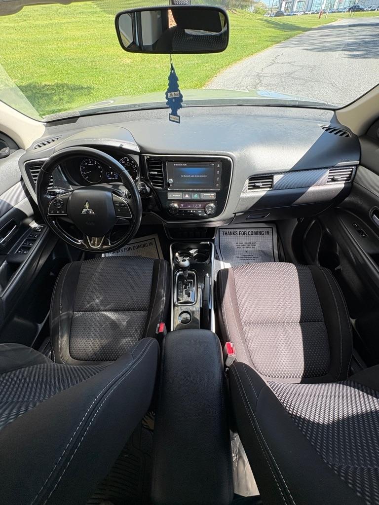 Mitsubishi Outlander SE 2WD 2018