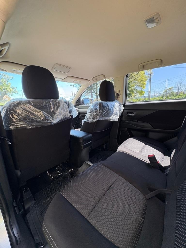 Mitsubishi Outlander SE 2WD 2018