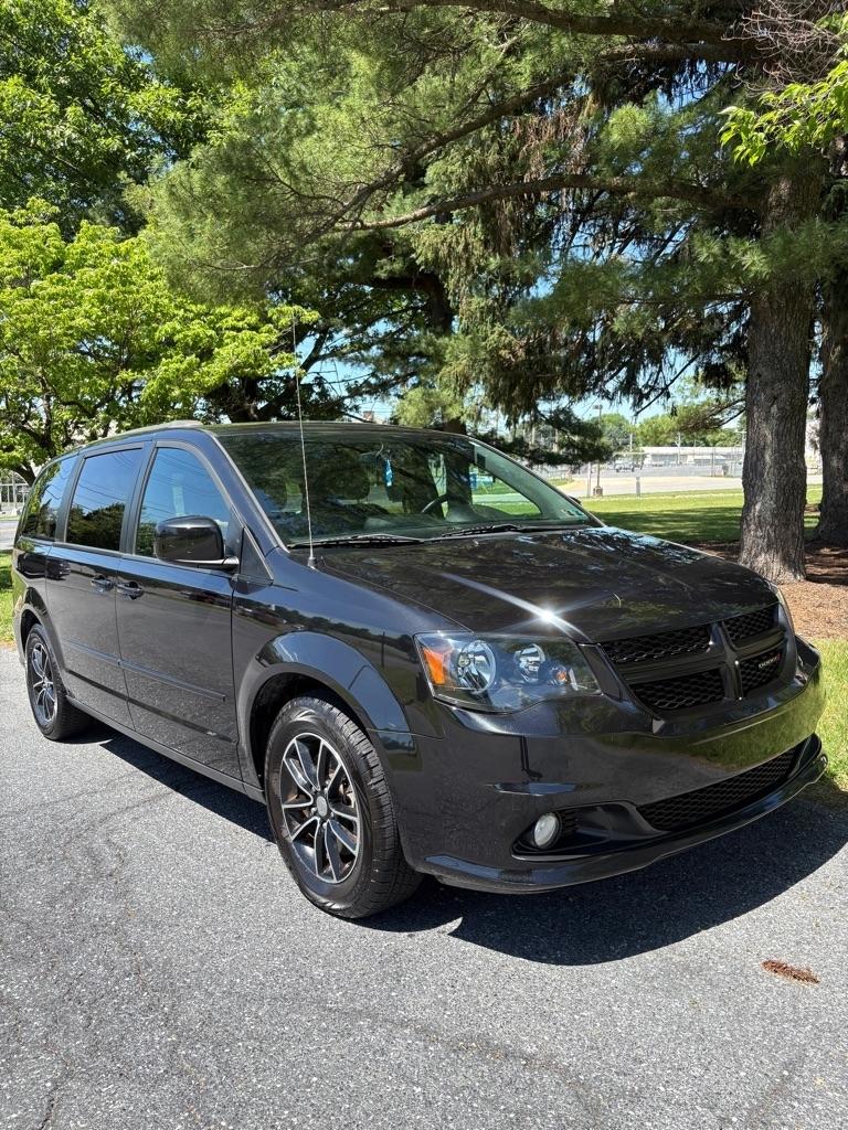 2017 Dodge Grand Caravan GT's photo