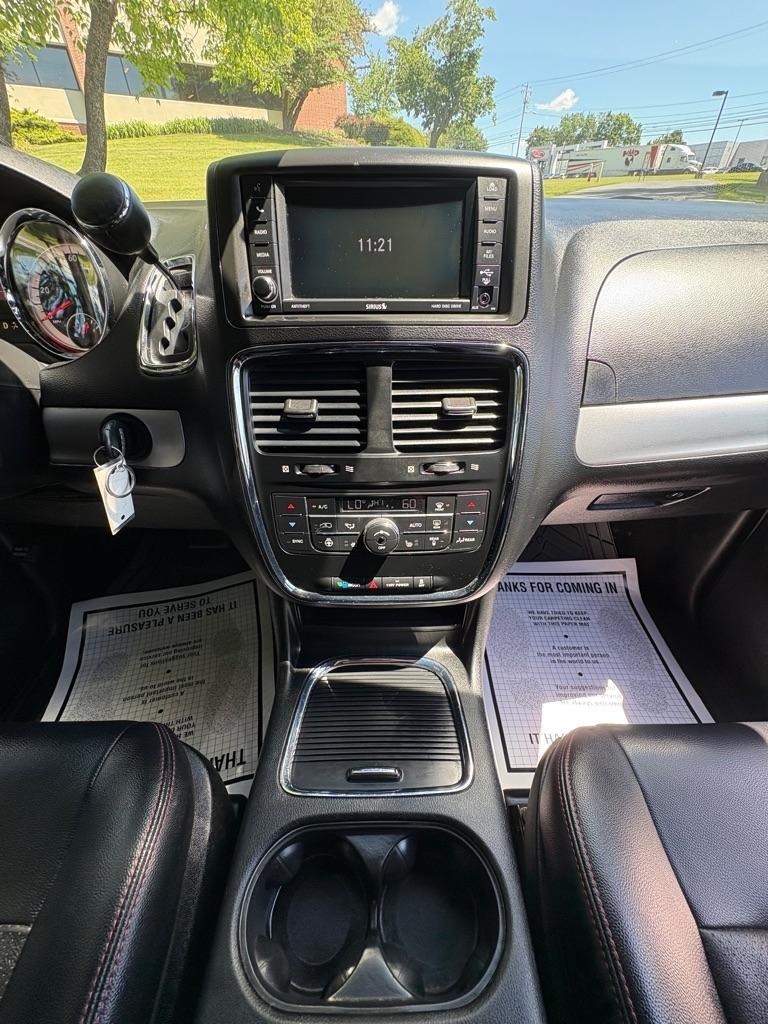 2017 Dodge Grand Caravan GT - Photo 24