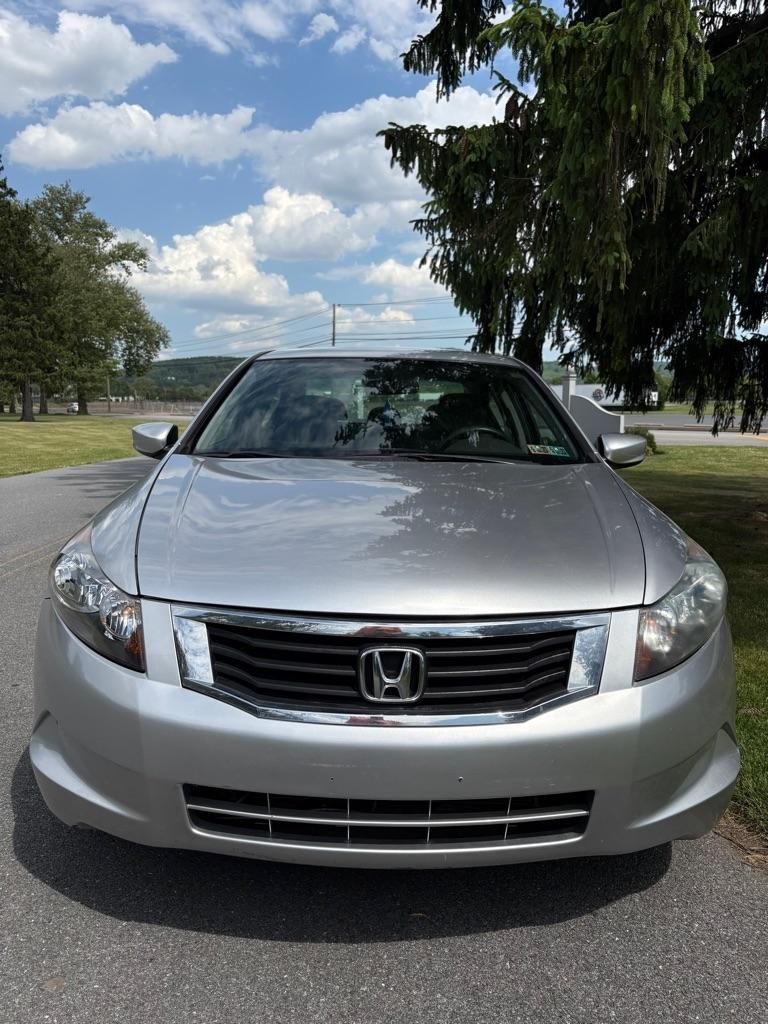 Honda Accord LX sedan AT 2010