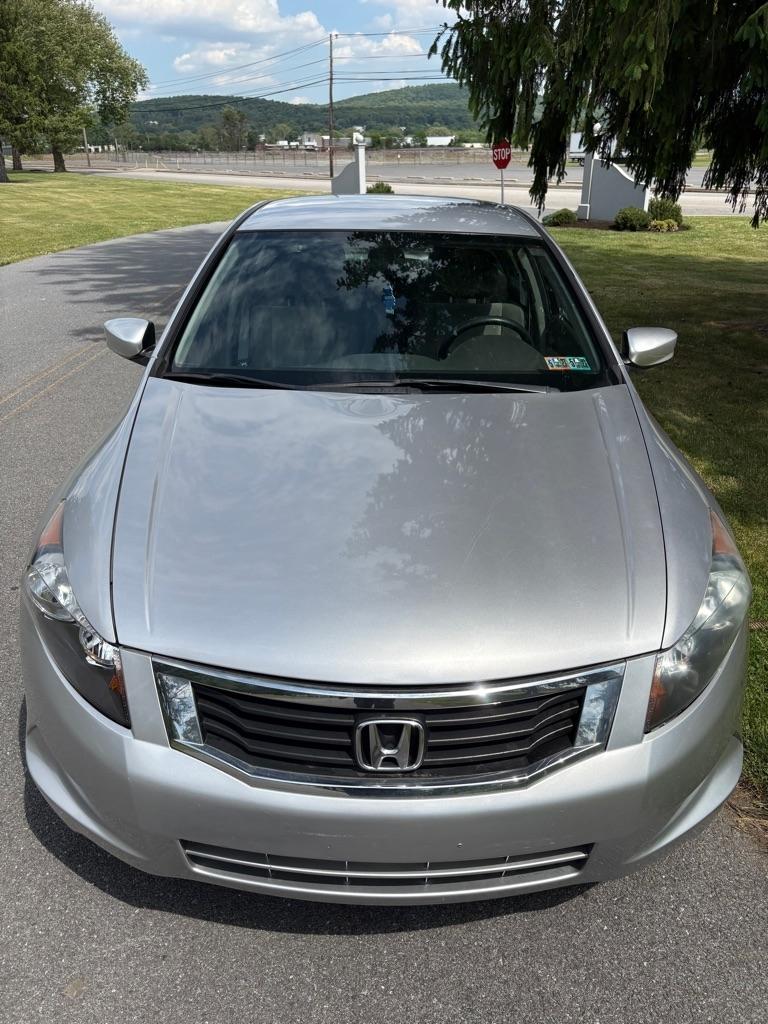Honda Accord LX sedan AT 2010