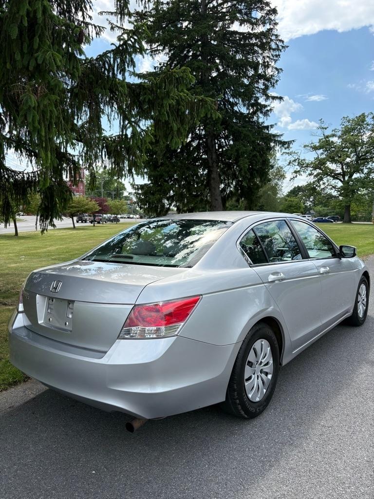 Honda Accord LX sedan AT 2010