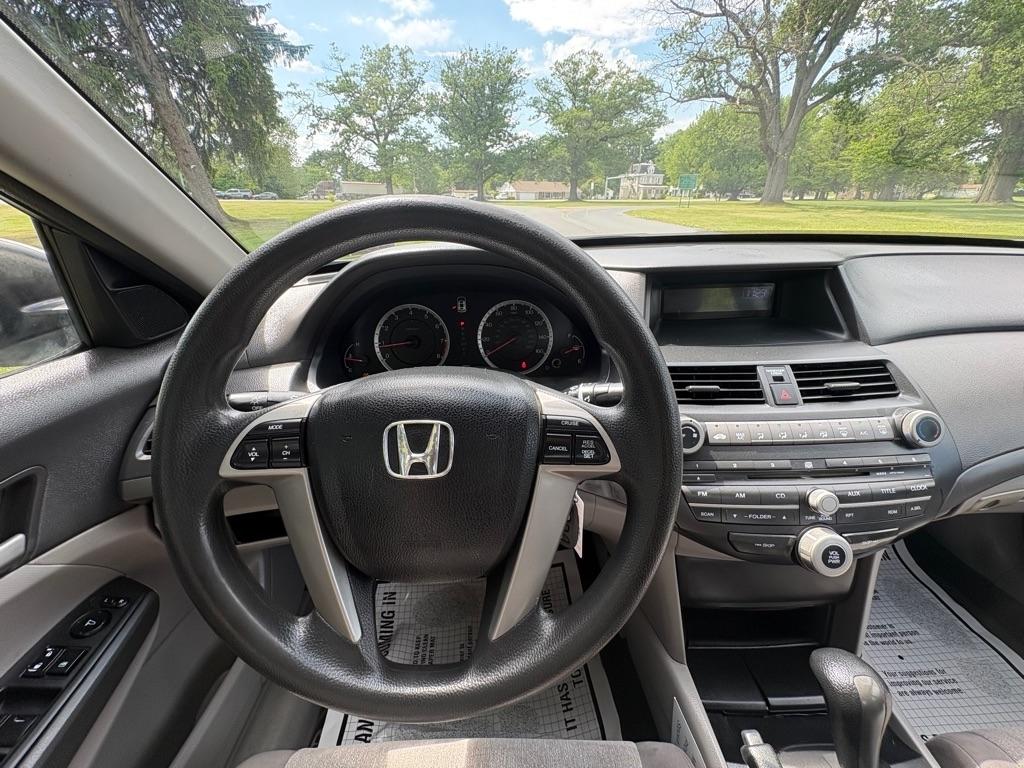 Honda Accord LX sedan AT 2010