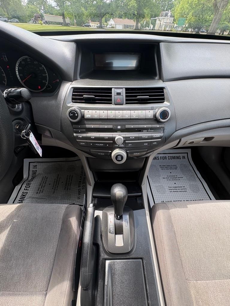 Honda Accord LX sedan AT 2010