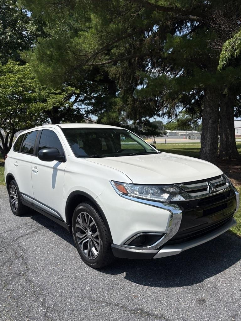 Mitsubishi Outlander ES AWC 2017