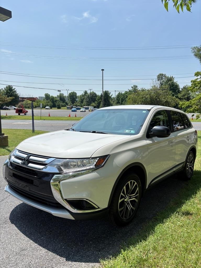 Mitsubishi Outlander ES AWC 2017