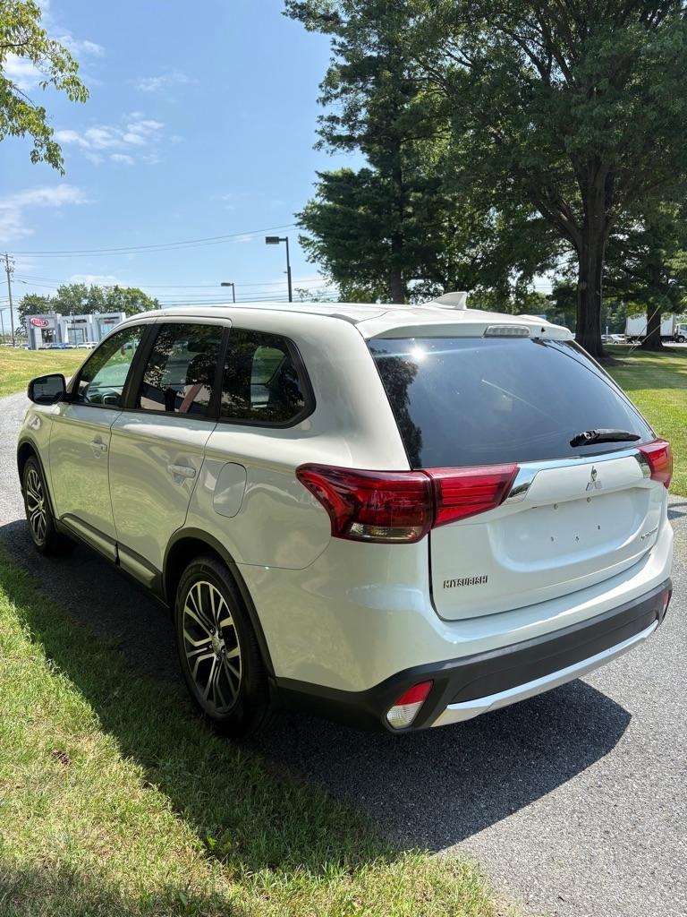 Mitsubishi Outlander ES AWC 2017
