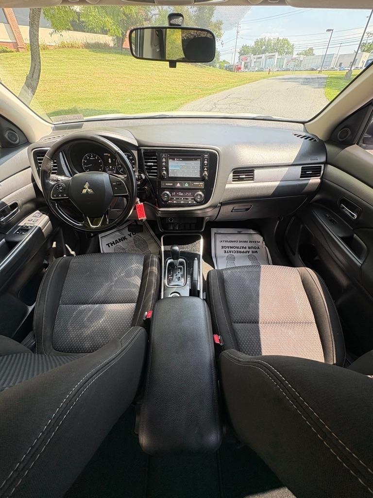 Mitsubishi Outlander ES AWC 2017