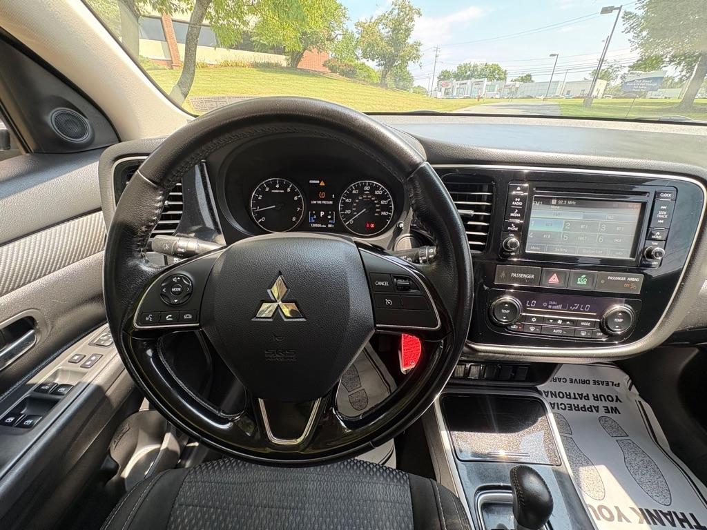 Mitsubishi Outlander ES AWC 2017