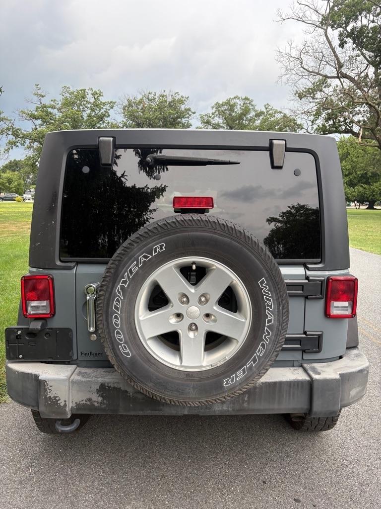 Jeep Wrangler Unlimited Sport 4WD 2014