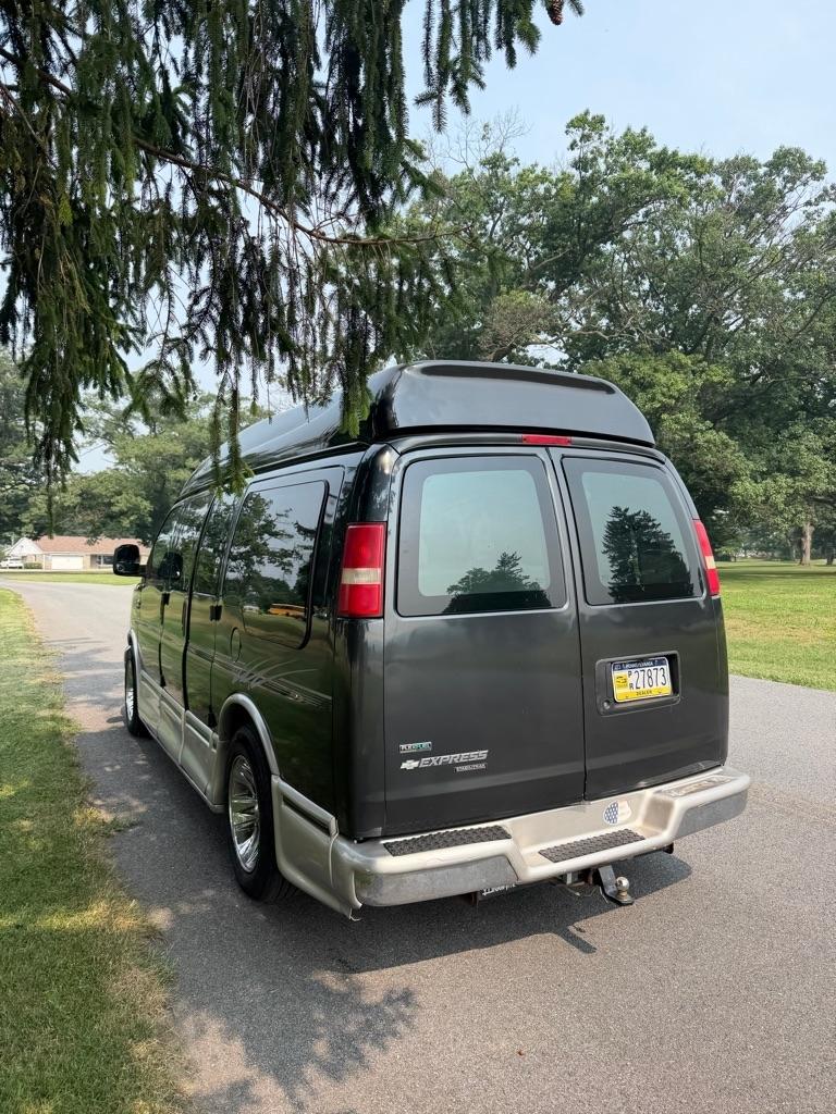 Chevrolet Express 1500 Cargo 2005