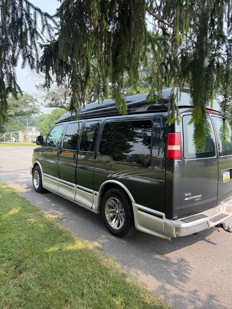 Chevrolet Express 1500 Cargo 2005