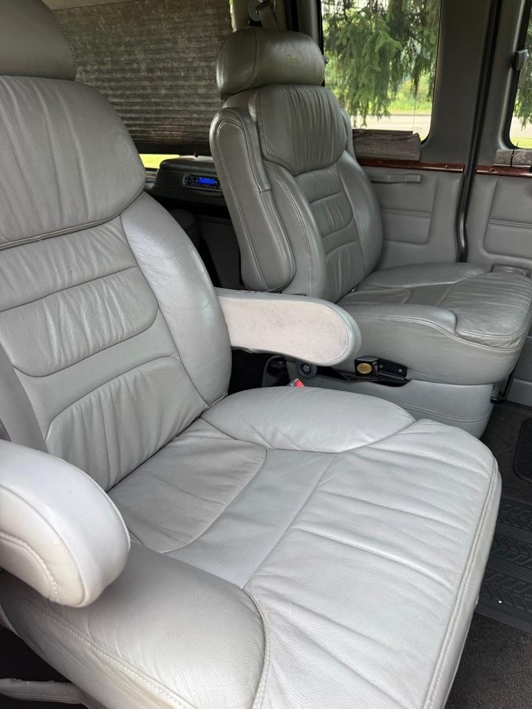Chevrolet Express 1500 Cargo 2005