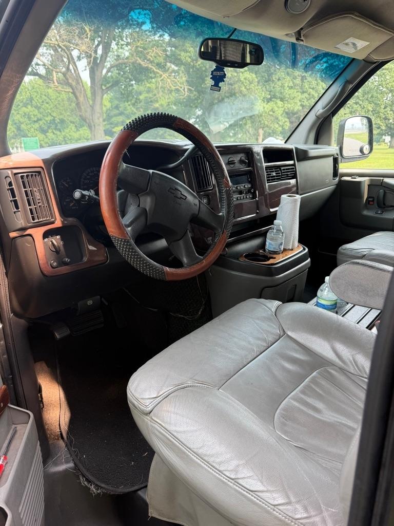 Chevrolet Express 1500 Cargo 2005