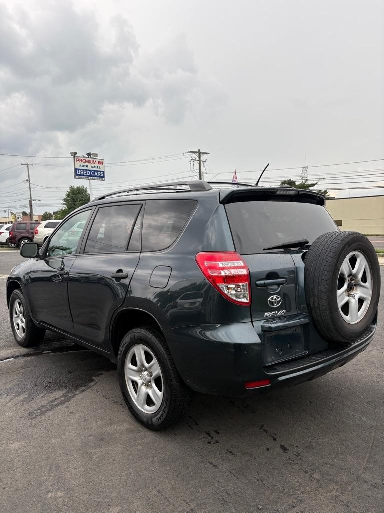 Toyota RAV4 Base I4 4WD 2012