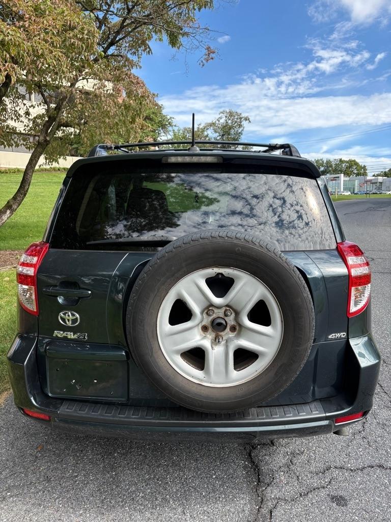 Toyota RAV4 photo 7
