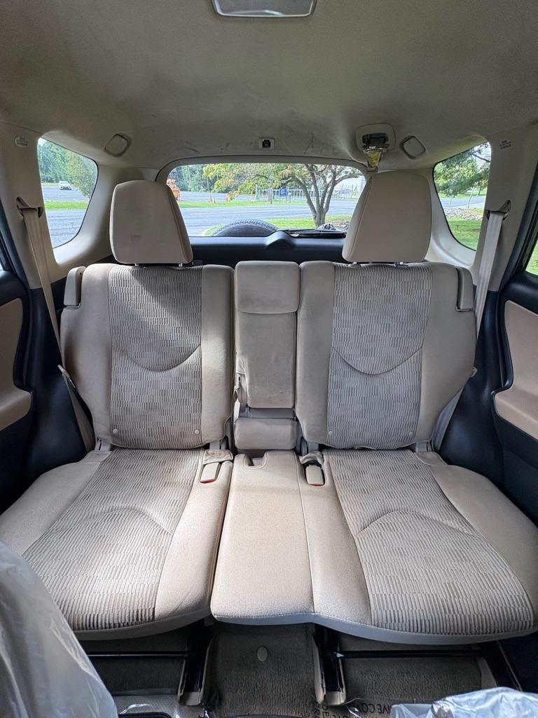 Toyota RAV4 photo 13