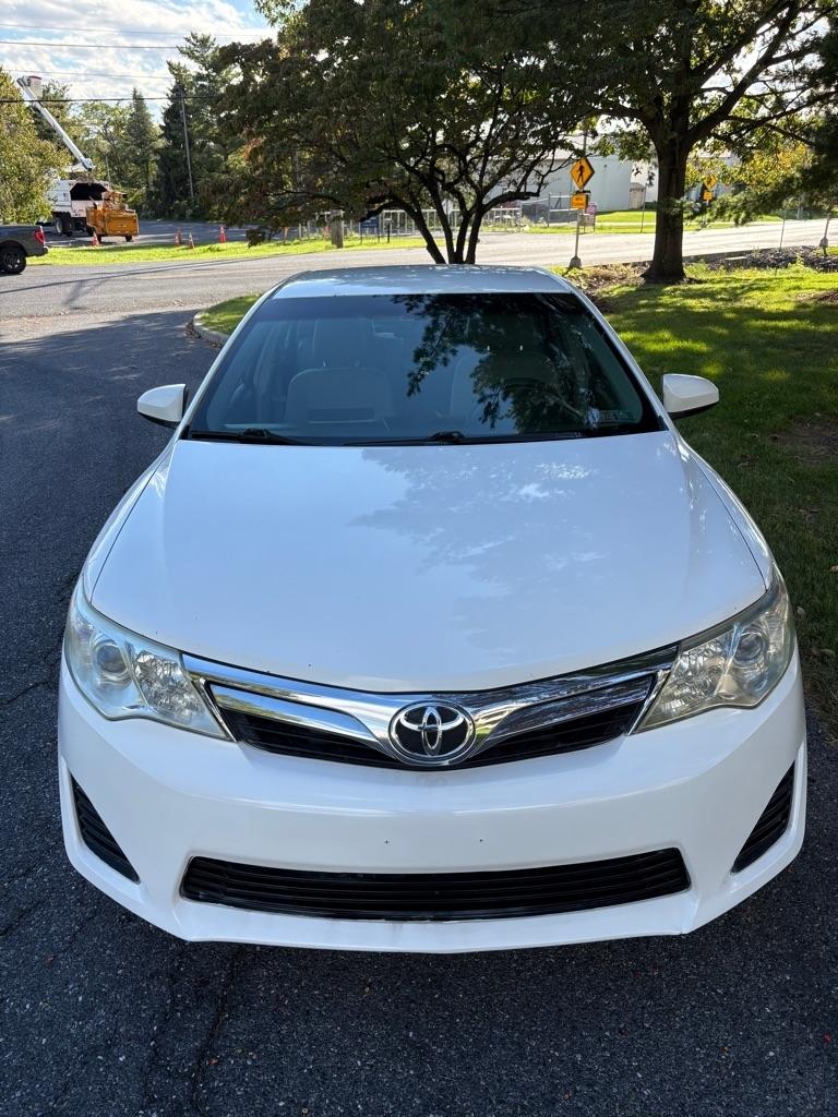 Toyota Camry photo 4