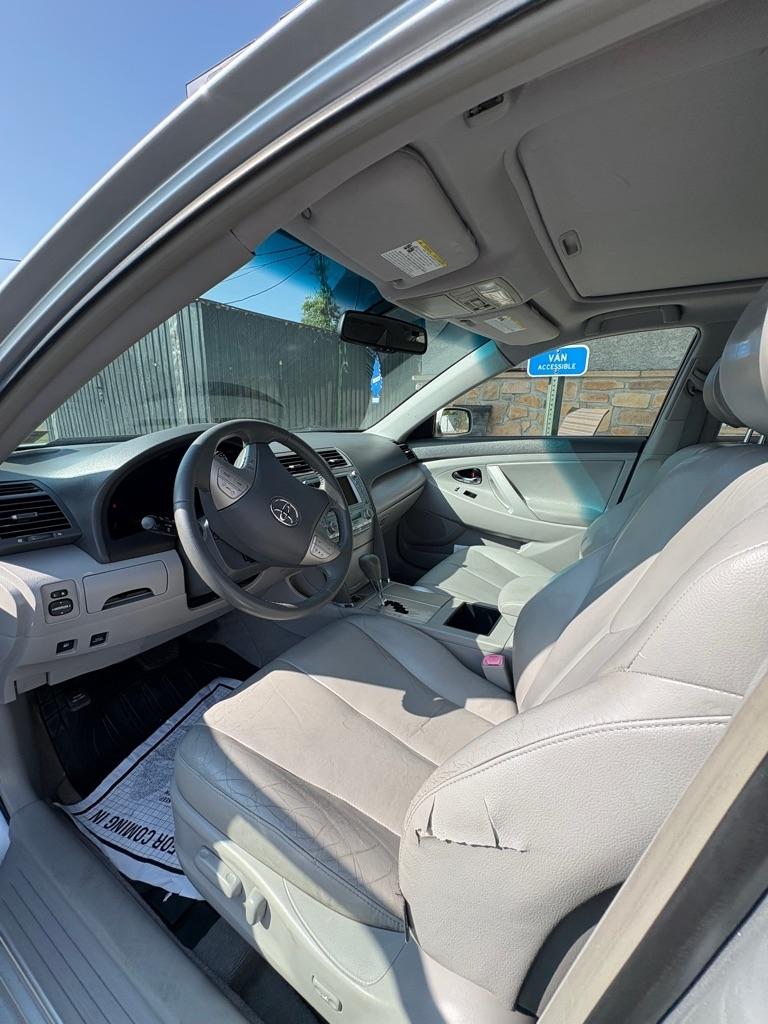 Toyota Camry Hybrid Sedan 2007