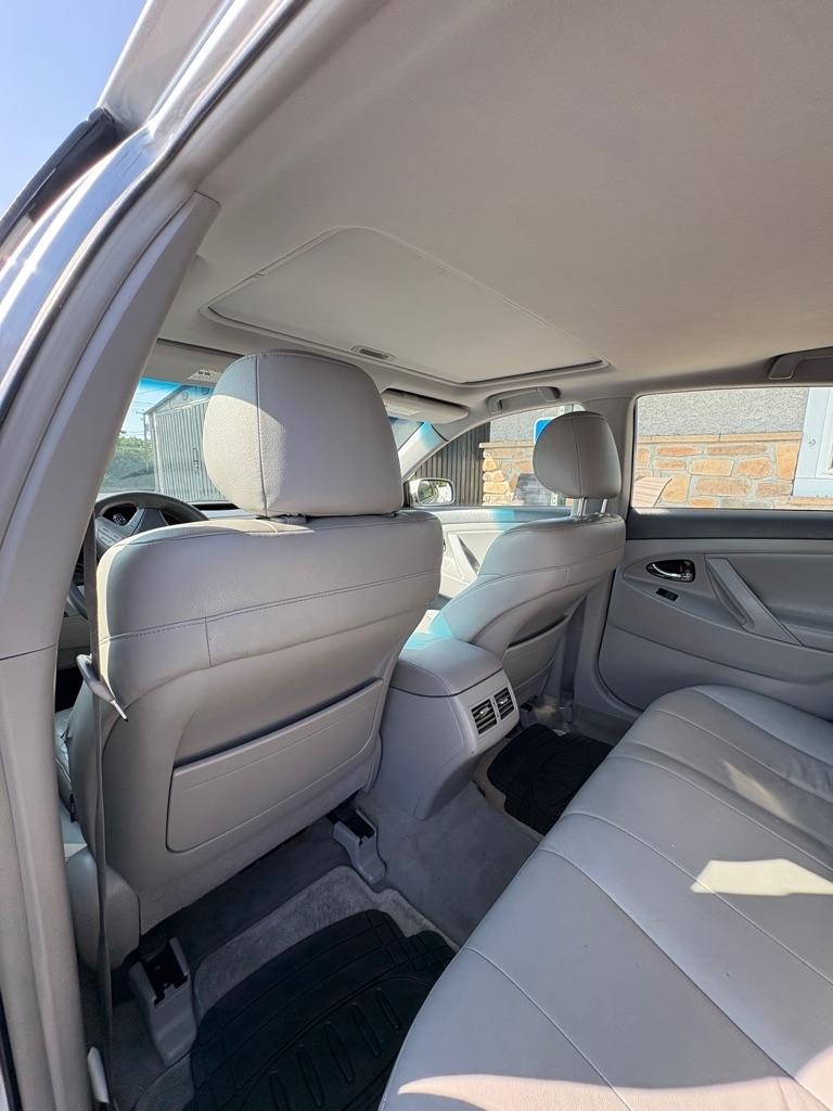Toyota Camry Hybrid Sedan 2007