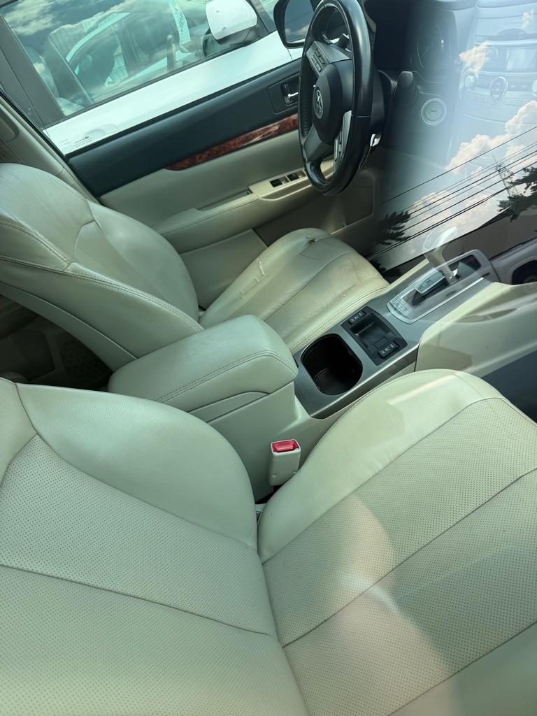 Subaru Outback 3.6R Limited 2011