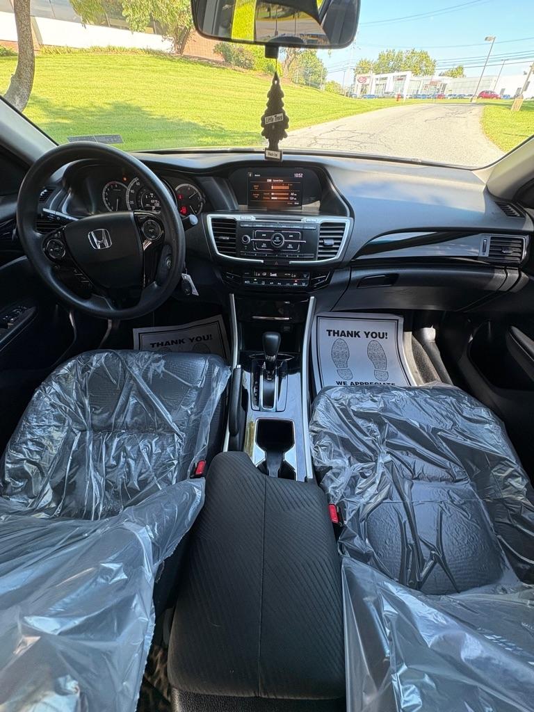 Honda Accord LX Sedan CVT 2016