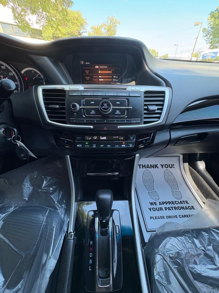 Honda Accord LX Sedan CVT 2016