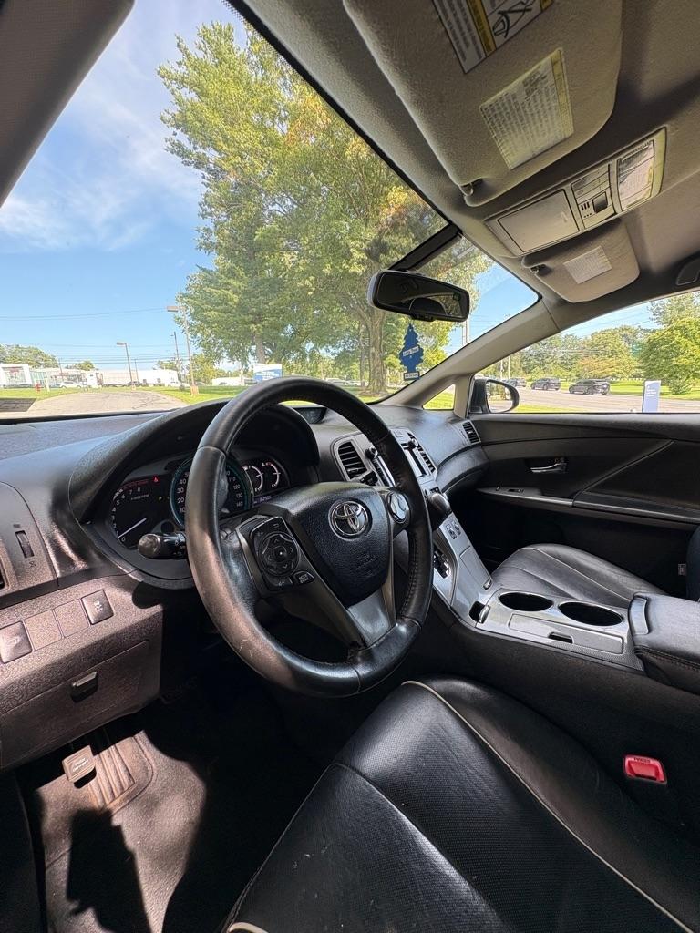 Toyota Venza LE V6 AWD 2013