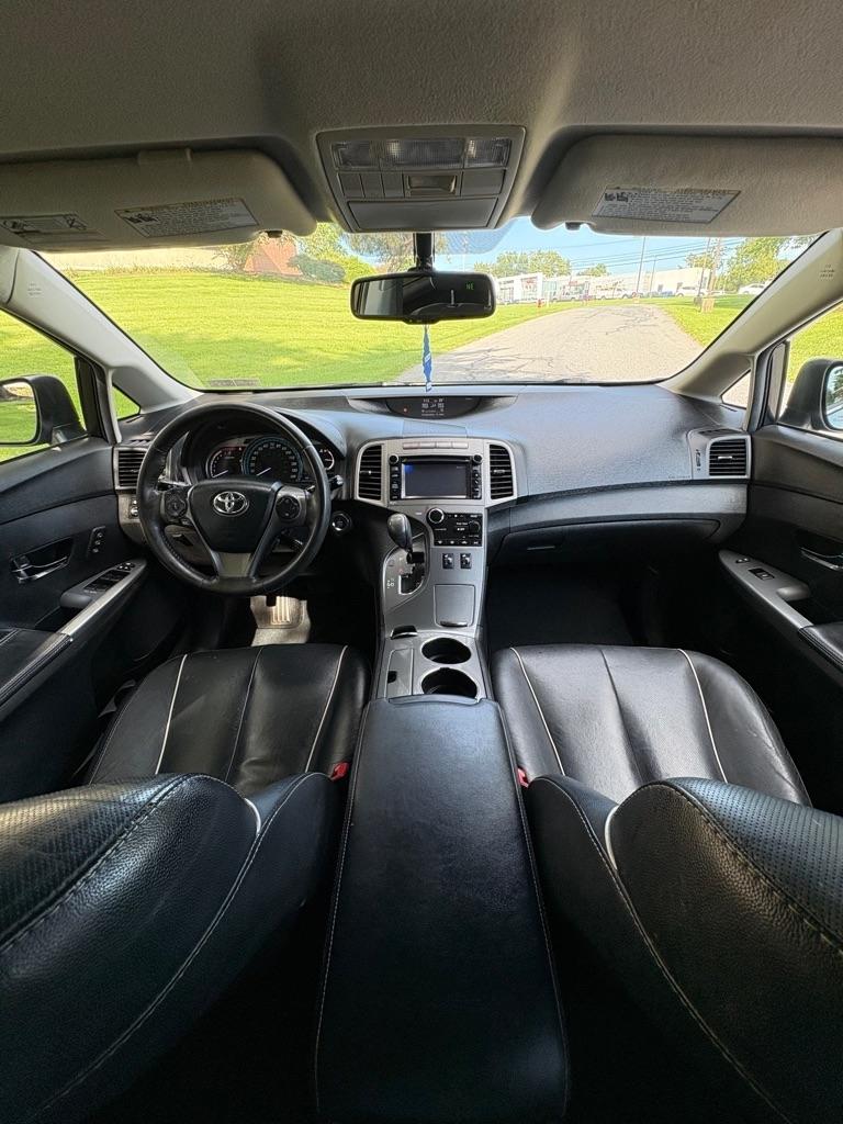Toyota Venza LE V6 AWD 2013