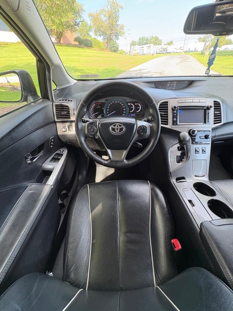 Toyota Venza LE V6 AWD 2013