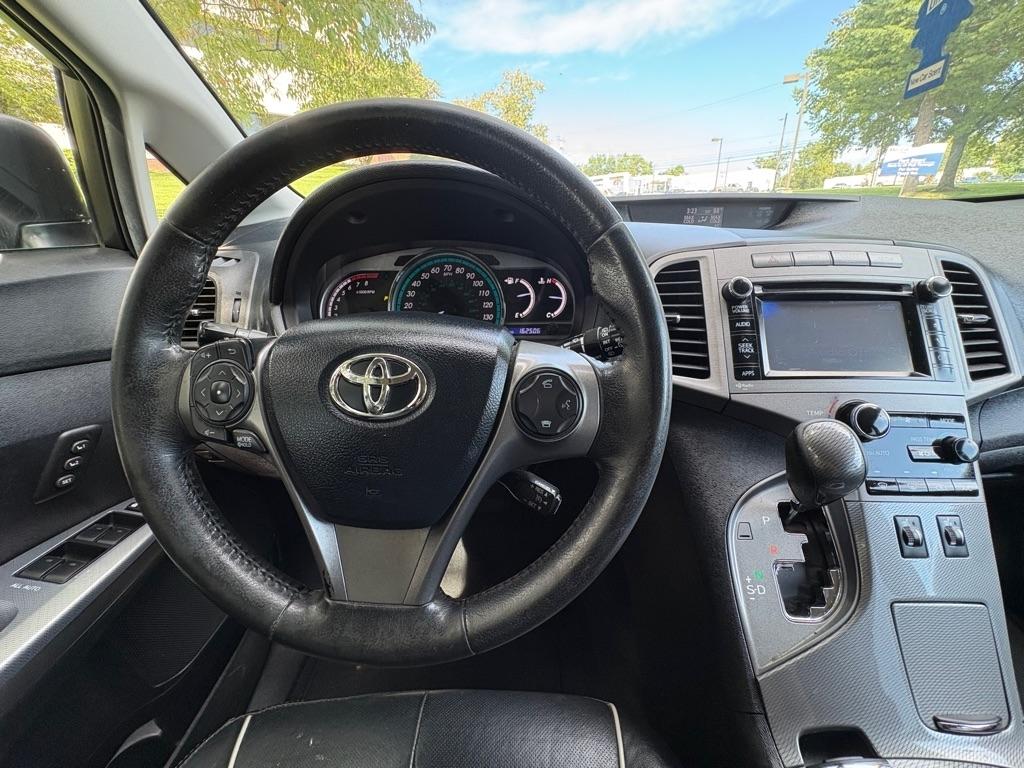 Toyota Venza LE V6 AWD 2013