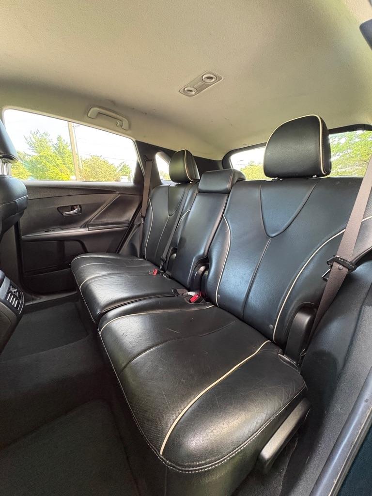 Toyota Venza LE V6 AWD 2013