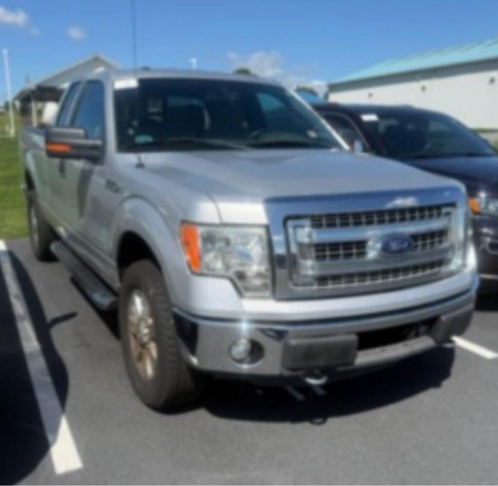 Ford F-150 XL SuperCab 8-ft. Bed 4WD 2013