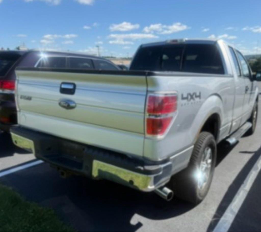 Ford F-150 XL SuperCab 8-ft. Bed 4WD 2013