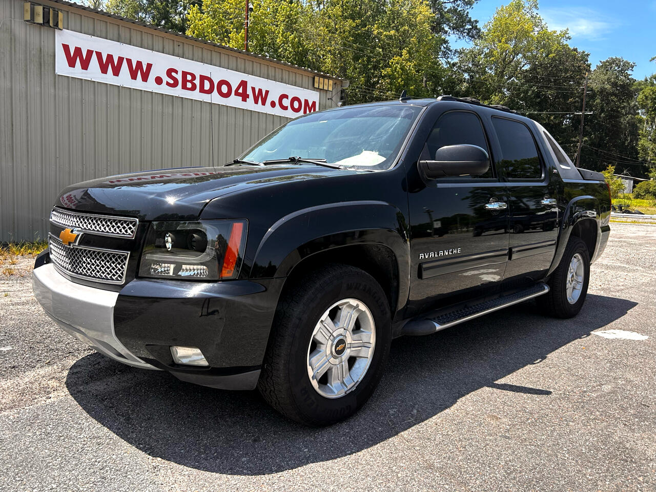2011 Chevrolet Avalanche LT 4WD