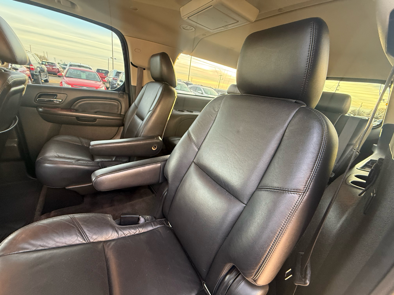 Cadillac Escalade ESV AWD Premium 2012