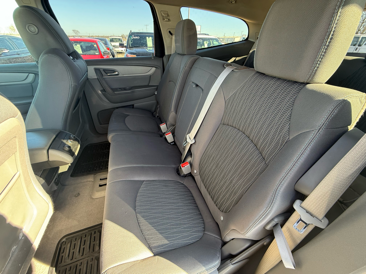 Chevrolet Traverse LS FWD w/PDC 2014