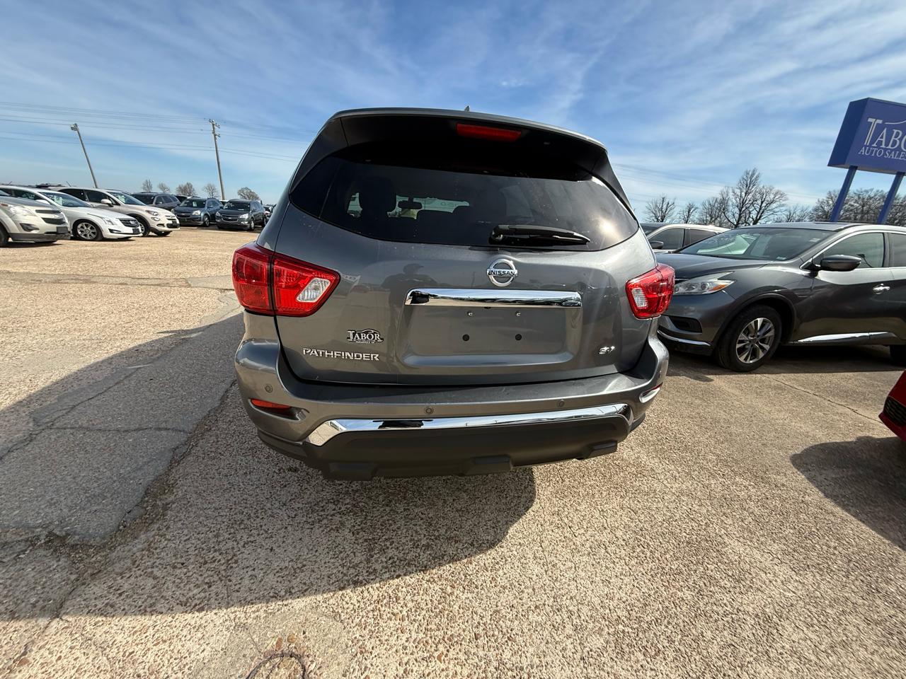 Nissan Pathfinder SV 2020