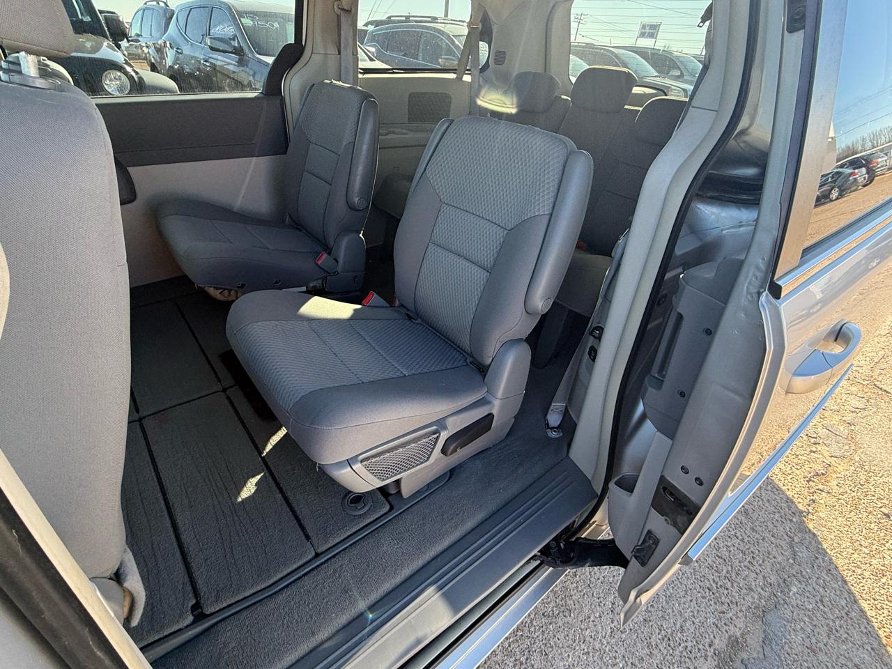 Chrysler Town & Country 4dr Wgn Touring 2010