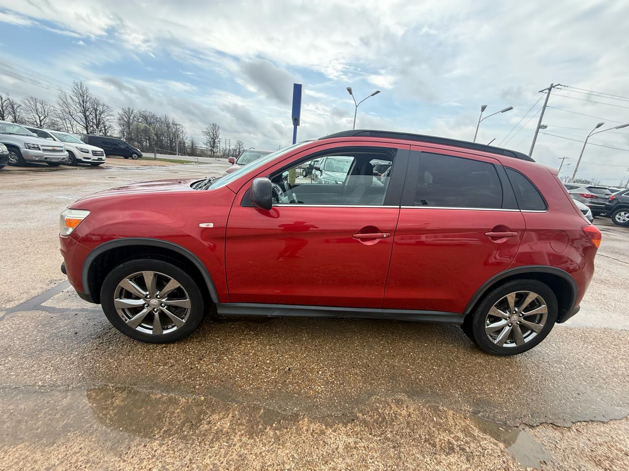 Mitsubishi Outlander  2013