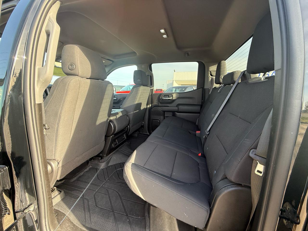 Chevrolet Silverado 1500 4WD Crew Cab 147" Custom 2020