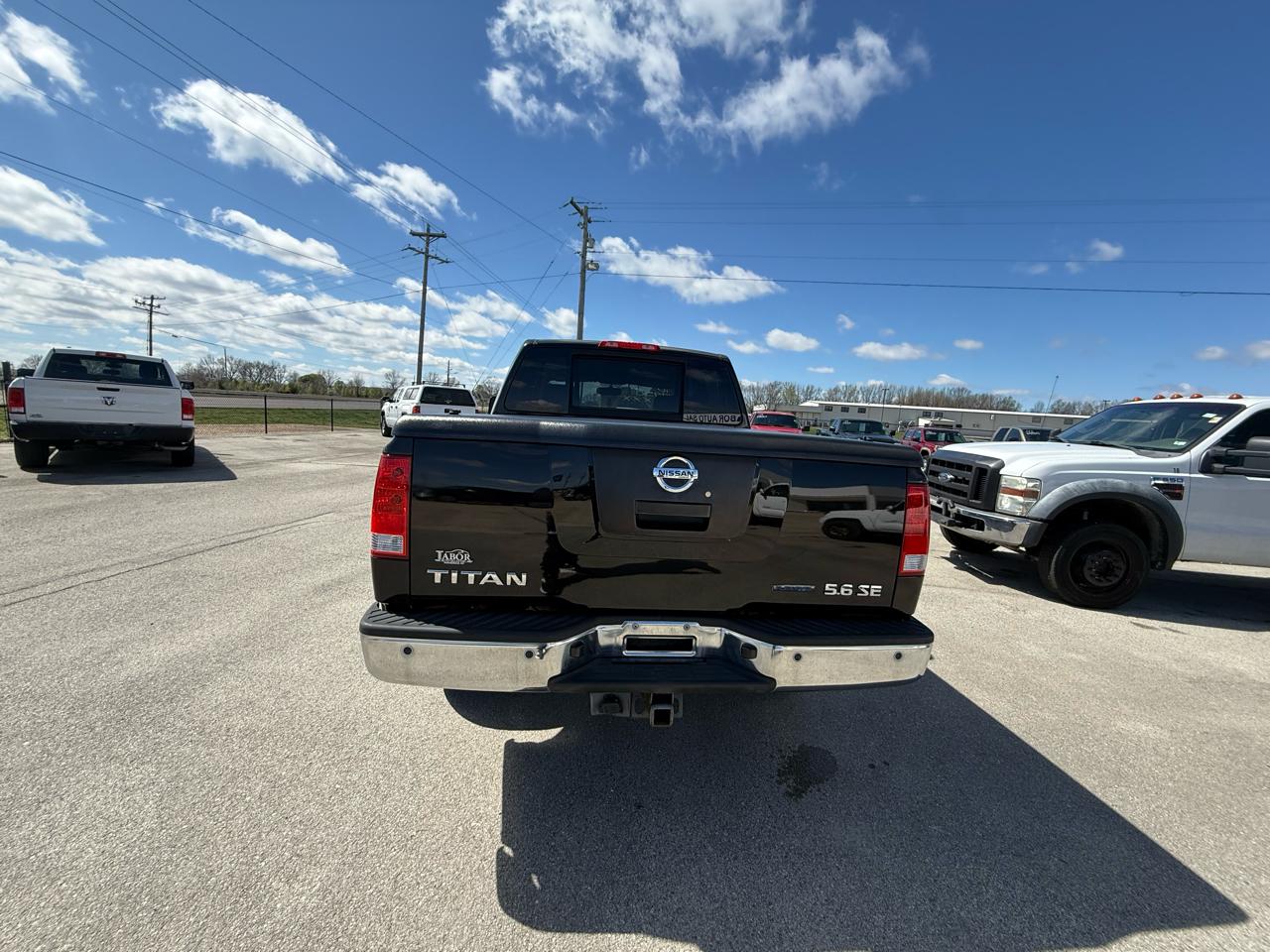 Nissan Titan 4WD Crew Cab SWB SE 2010