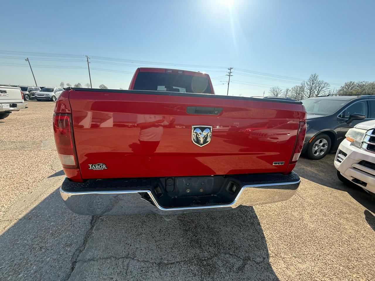 RAM 1500 2WD Quad Cab 140.5" SLT 2011