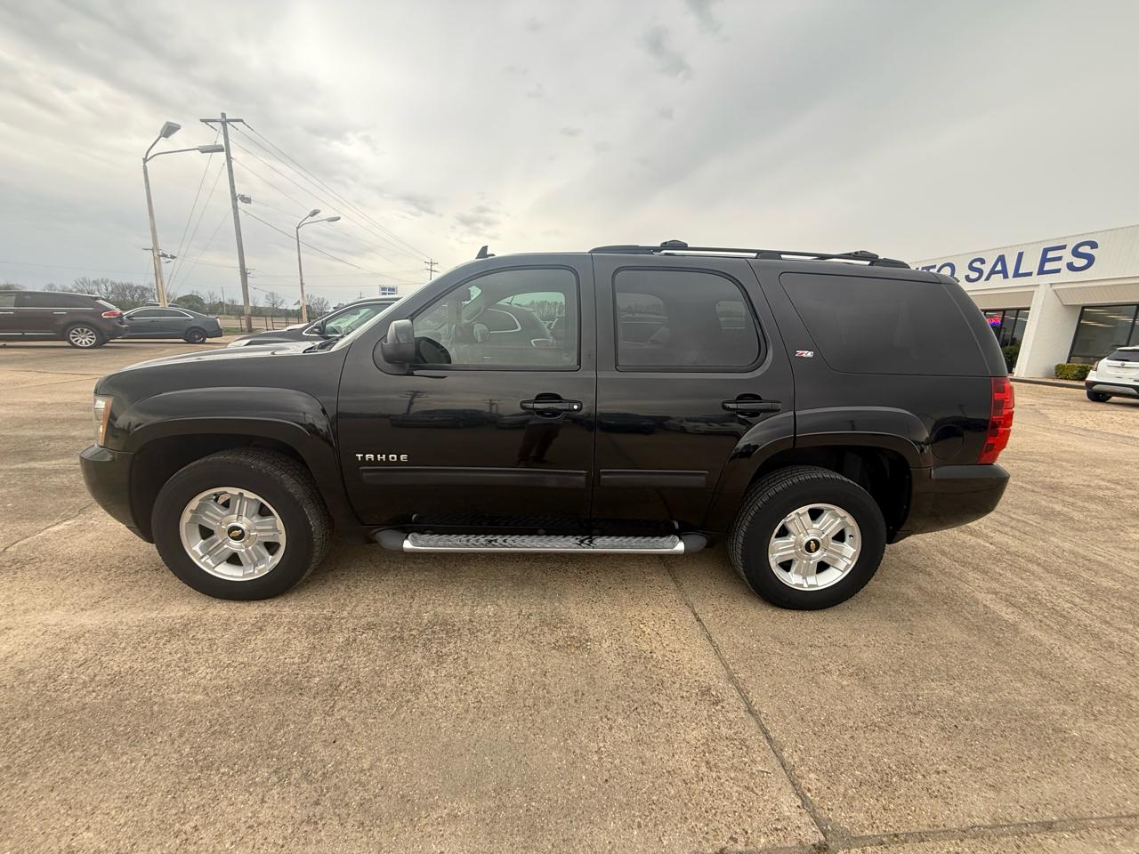 Chevrolet Tahoe 4WD 4dr 1500 LT 2012