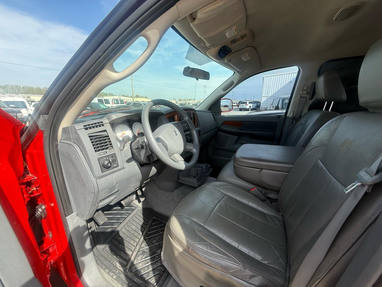 Dodge Ram 1500 4dr Quad Cab 140.5 4WD SLT 2006