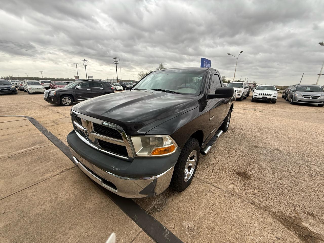 Dodge Ram 1500 4WD Reg Cab 120.5" ST 2010