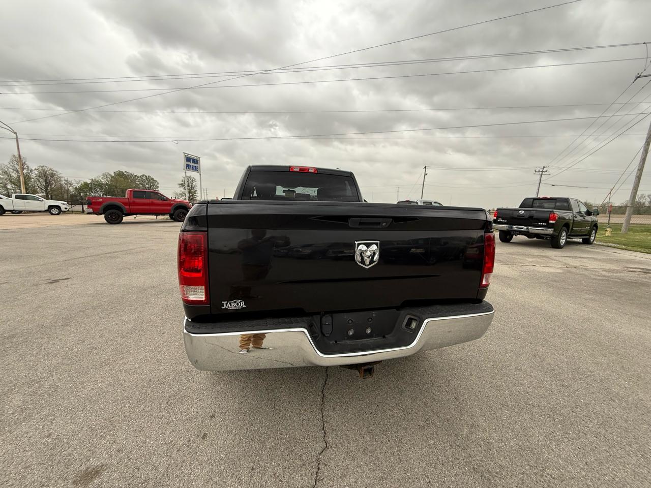 RAM 1500 2WD Quad Cab 140.5" ST 2011