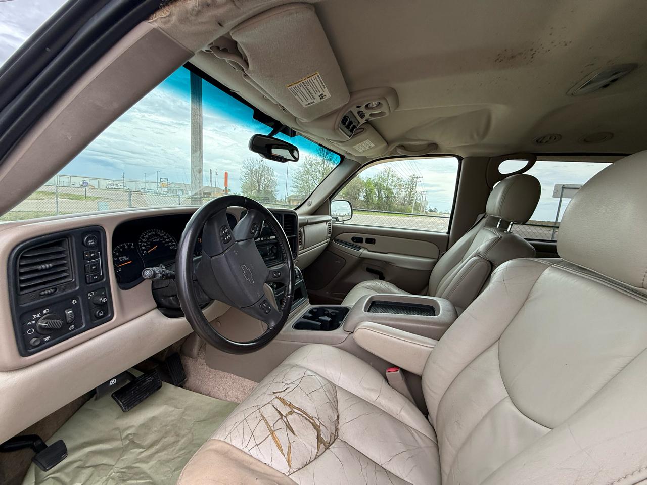 Chevrolet Suburban 4dr 1500 4WD LT 2003