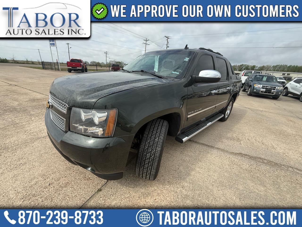 2013 Chevrolet Avalanche 4WD Crew Cab LTZ